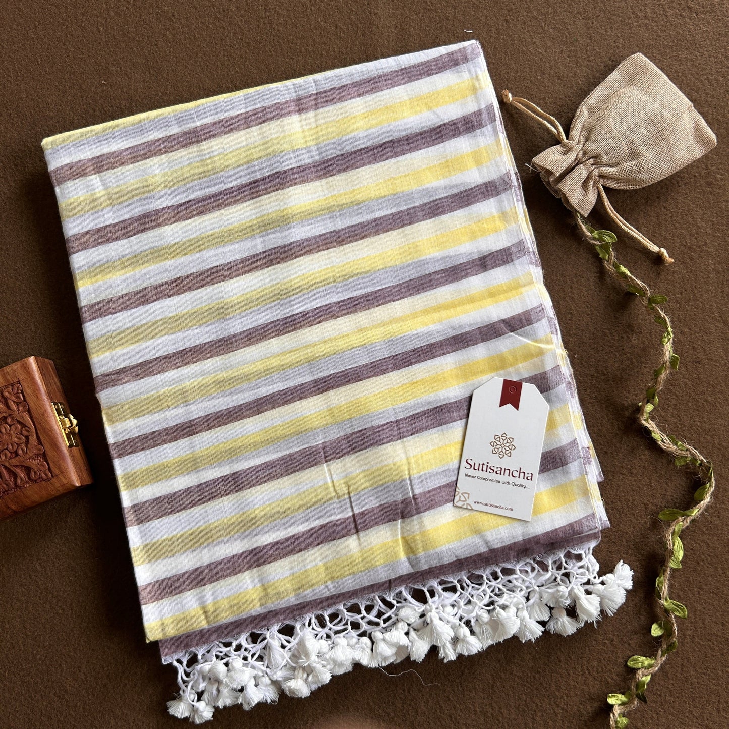 Dhiyona SS Sutisancha Handloom Mul Cotton Saree