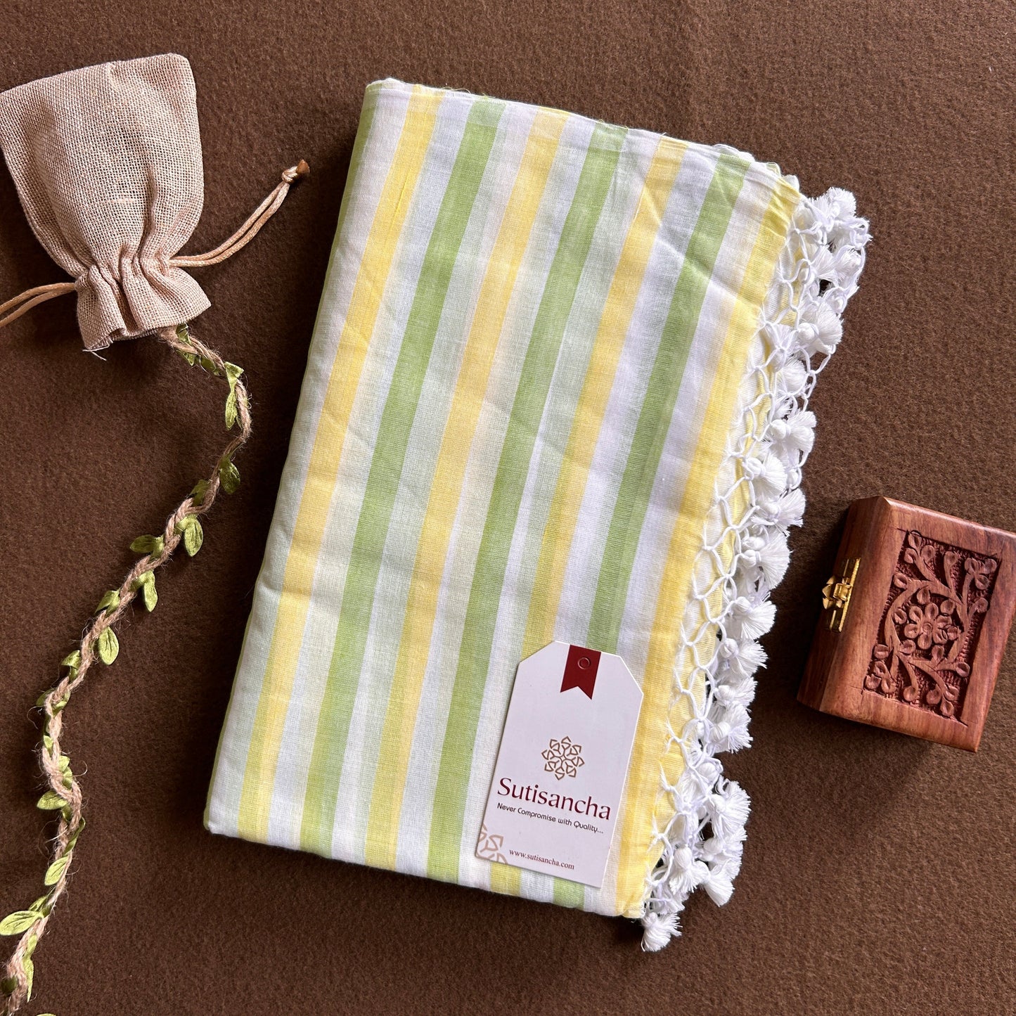 Dhiyona SS Sutisancha Handloom Mul Cotton Saree