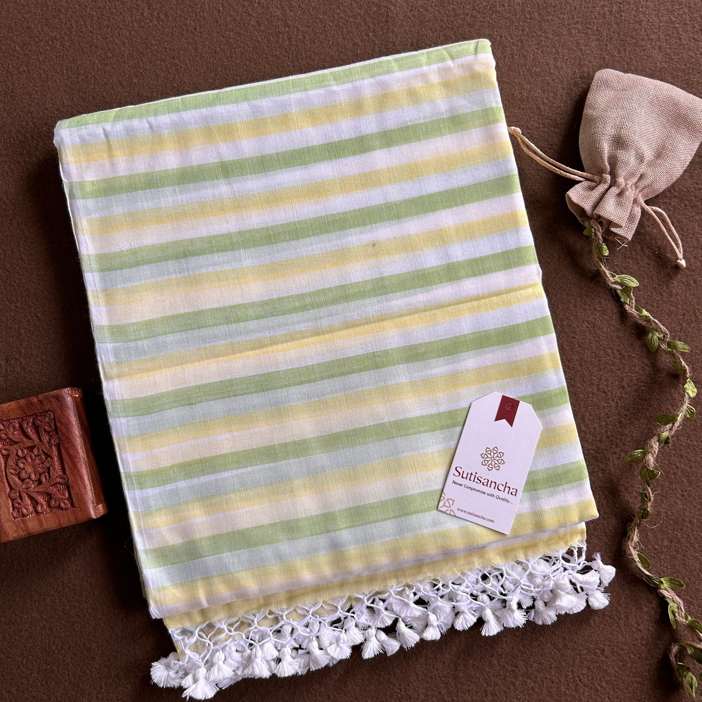 Dhiyona SS Sutisancha Handloom Mul Cotton Saree
