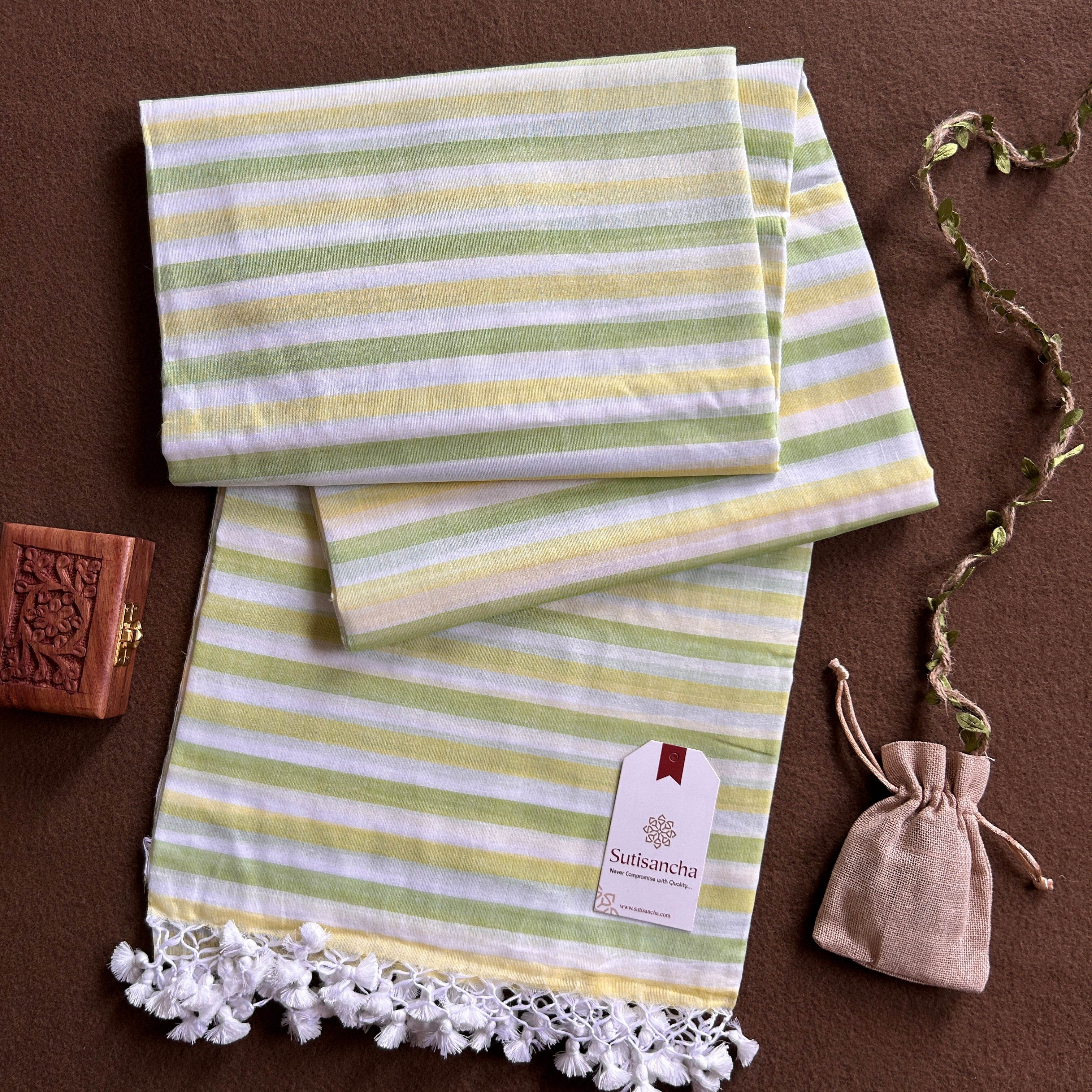 Dhiyona SS Sutisancha Handloom Mul Cotton Saree