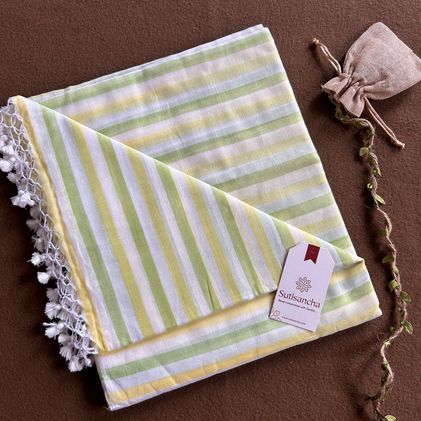Dhiyona SS Sutisancha Handloom Mul Cotton Saree