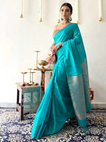Dhiyona ST Elegant Blue Saree with Gold Woven Jacquard Pallu & Self Blouse Fabric