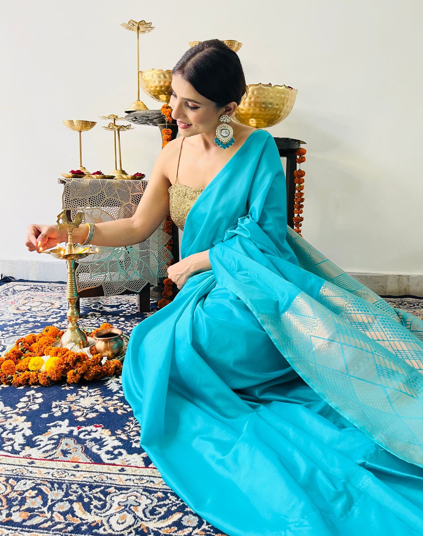 Dhiyona ST Elegant Blue Saree with Gold Woven Jacquard Pallu & Self Blouse Fabric