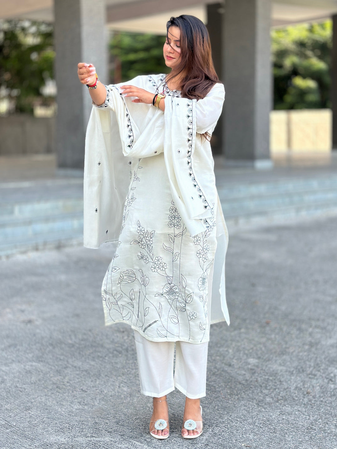 Dhiyona VV Shruta White Kurta and Pant Dupatta Sets Silk Blend Fabrics with Embroidery