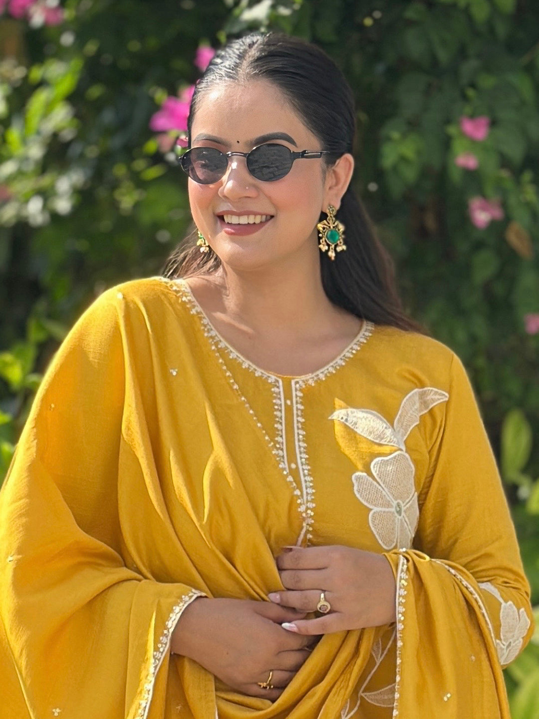 Dhiyona VV Samyuktha Pink Embroidery Silk Straight Kurta With Trousers & Dupatta Sets