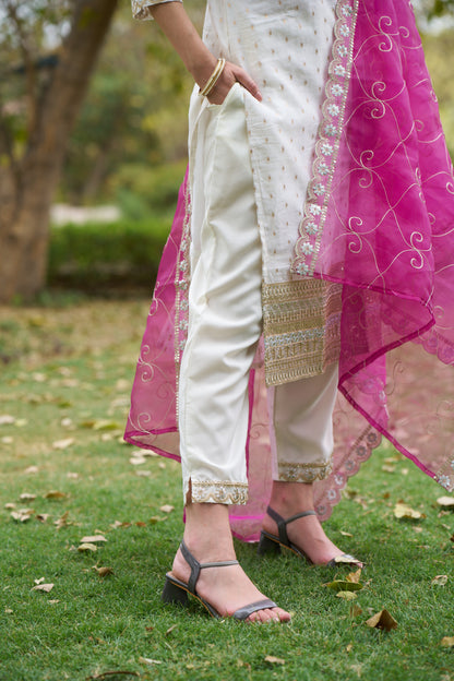 Dhiyona VV Reshma Chanderi Silk Blend Kurta Set