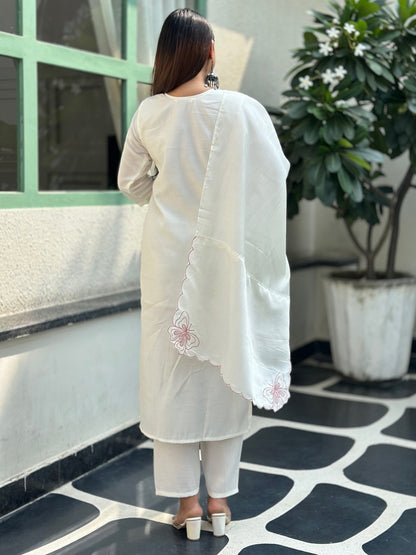 Dhiyona VV Leona White Embroidred Kurta Sets with Heavy thread Work Women Suits