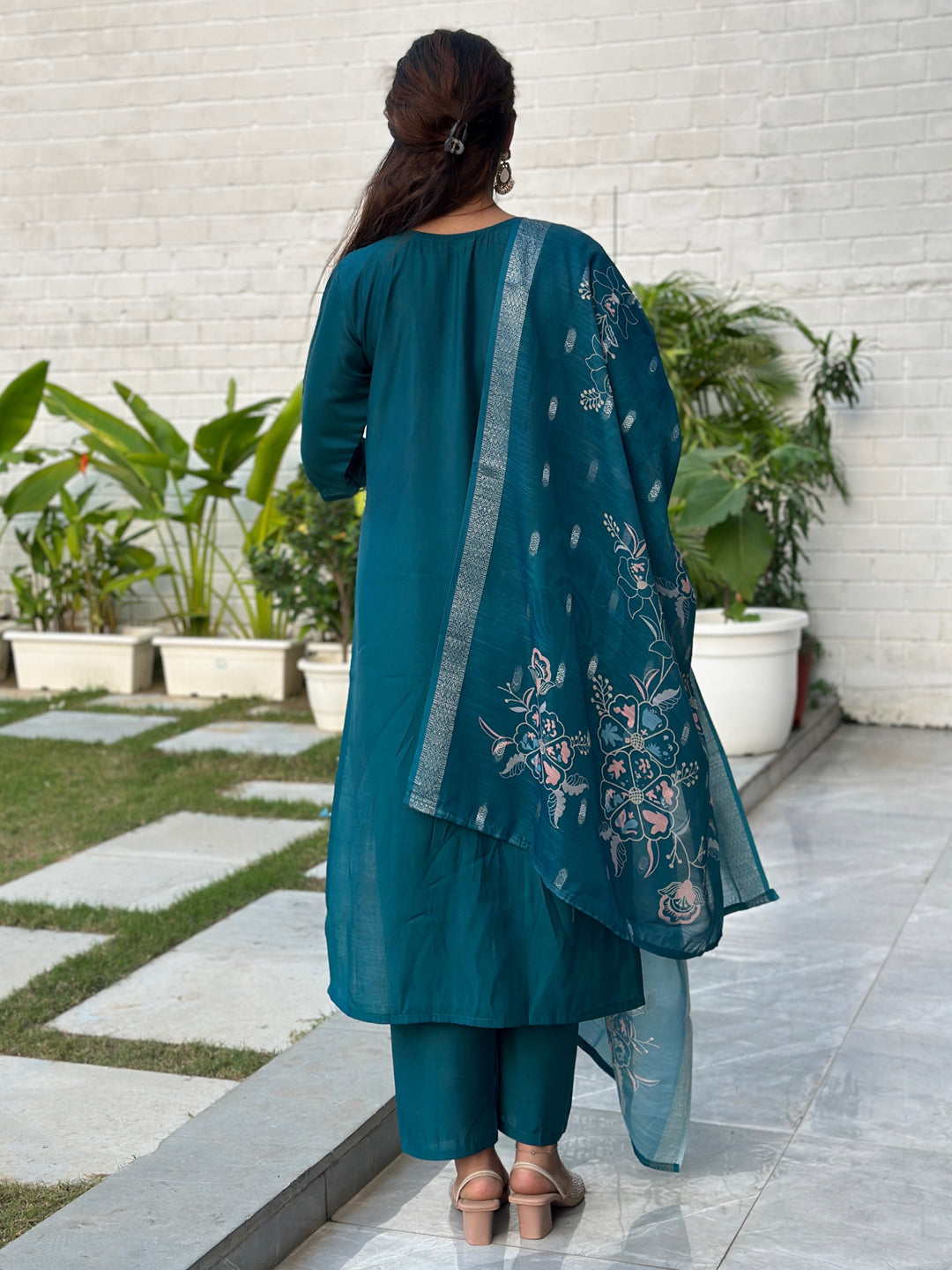 Dhiyona VV Kivra Teal Women Kurta and Pant Dupatta Sets Silk Fabrics with Embroidery