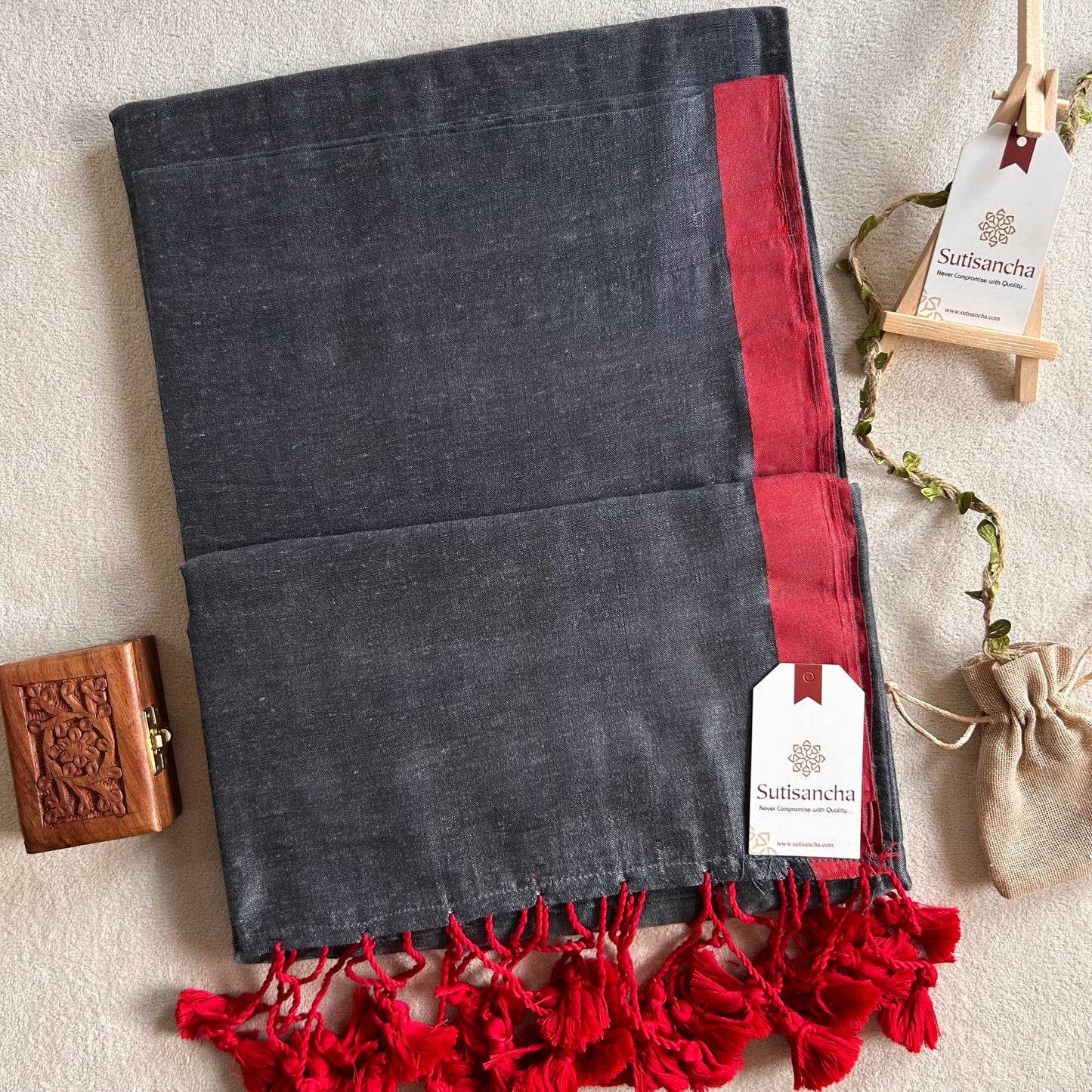 Dhiyona SS Sutisancha Grey & Maroon Border Handloom Saree