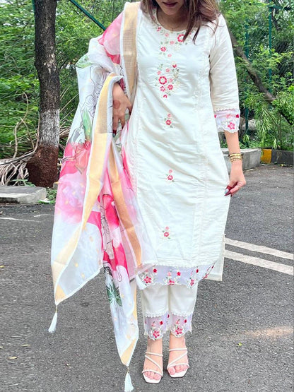 Women Floral Embroidered Regular Thread Work Kurta with Trousers & With Dupatta