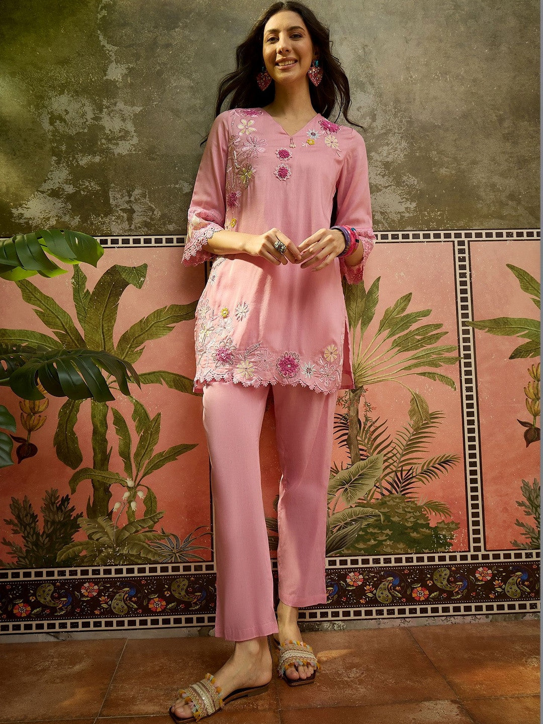 Women Floral Embroidered Regular Thread Work Pure Cotton Kurta with Trousers