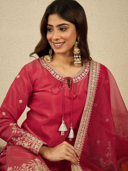 Dhiyona IN Women Floral Zari and Sequinned Embroidered Kurta Set with Dupatta