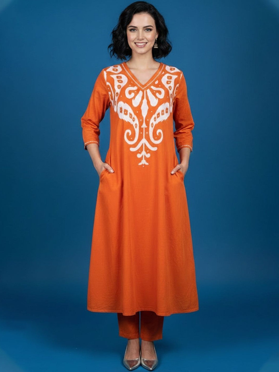 Dhiyona SN Printed V-Neck Kurta & Trousers