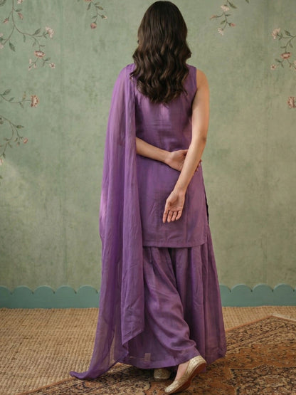 Women Floral Embroidered Regular Kurta with Sharara & With Dupatta