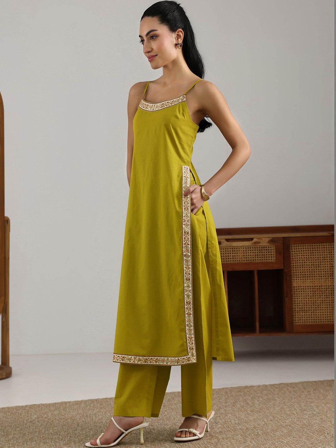 Women Ethnic Motifs Regular Kurta with Palazzos & With Dupatta