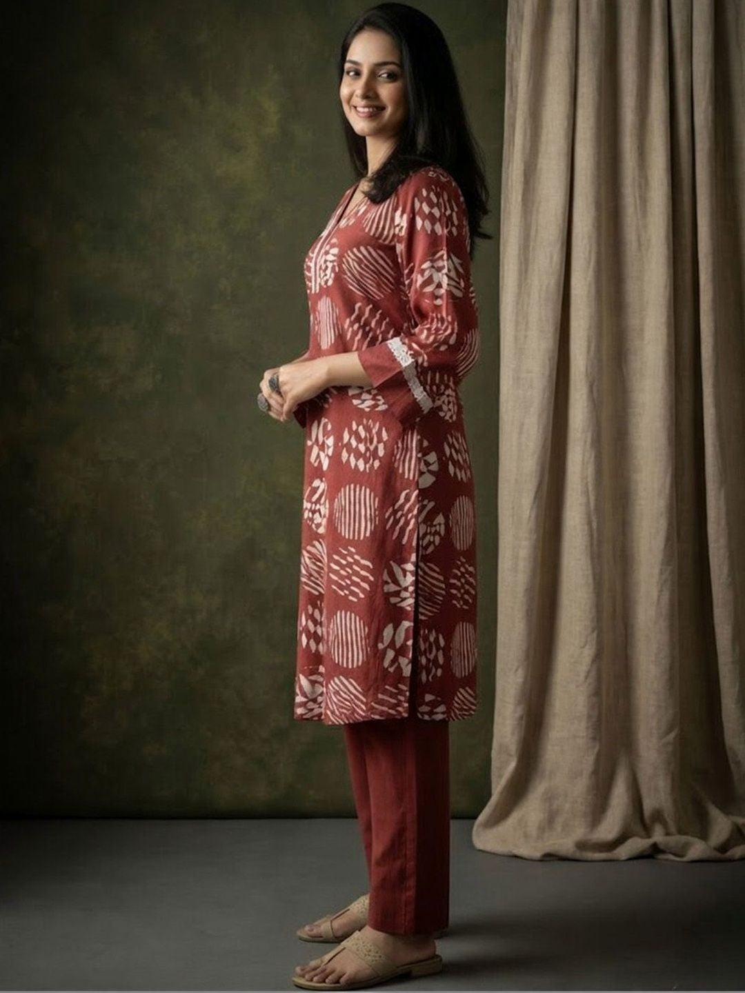 Printed V-Neck Kurta & Trousers