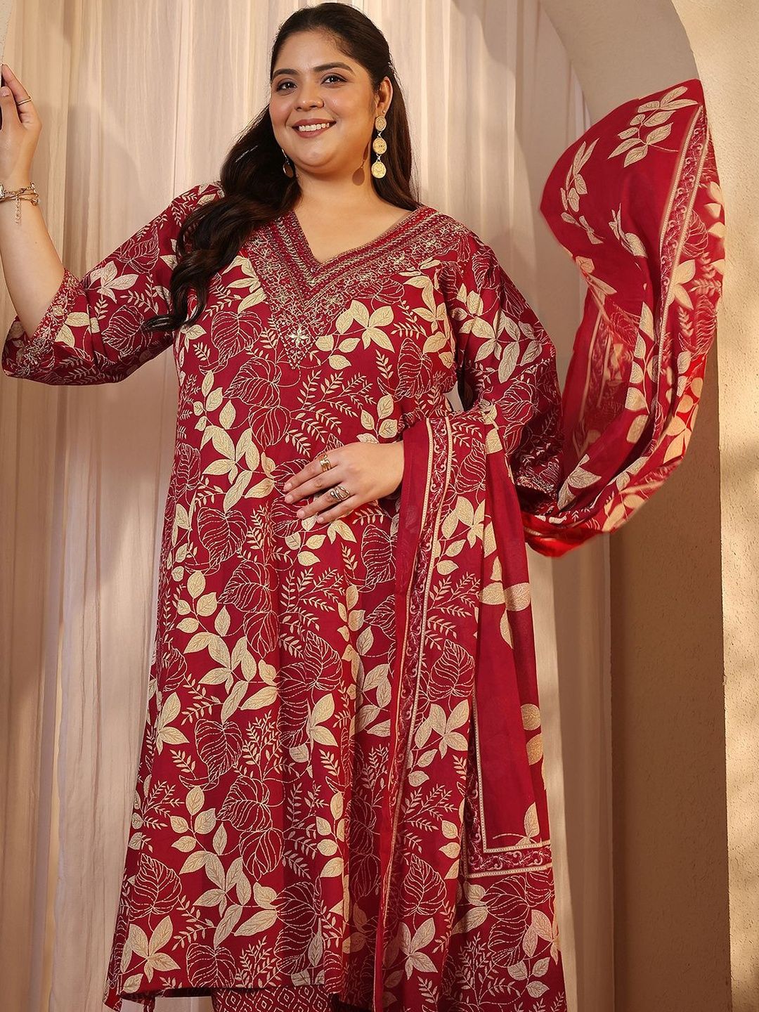 Dhiyona Women's Plus Size Floral Printed Kurta with Trousers & With Dupatta
