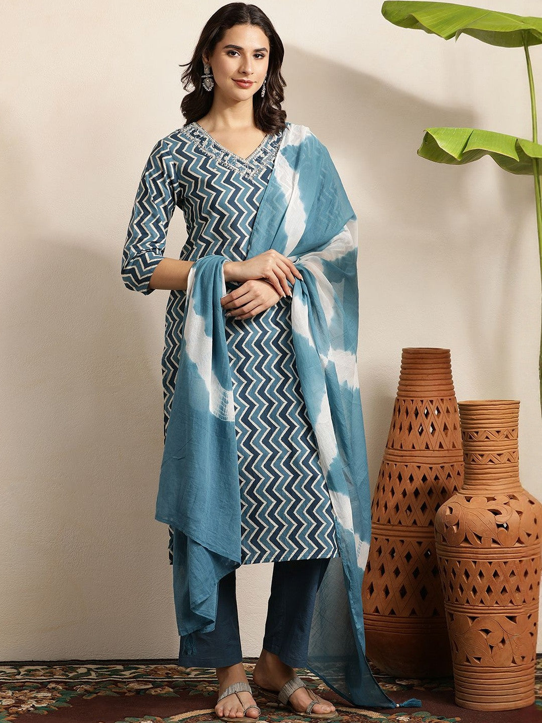 Women Printed Regular Thread Work Pure Cotton Kurta with Trousers & With Dupatta