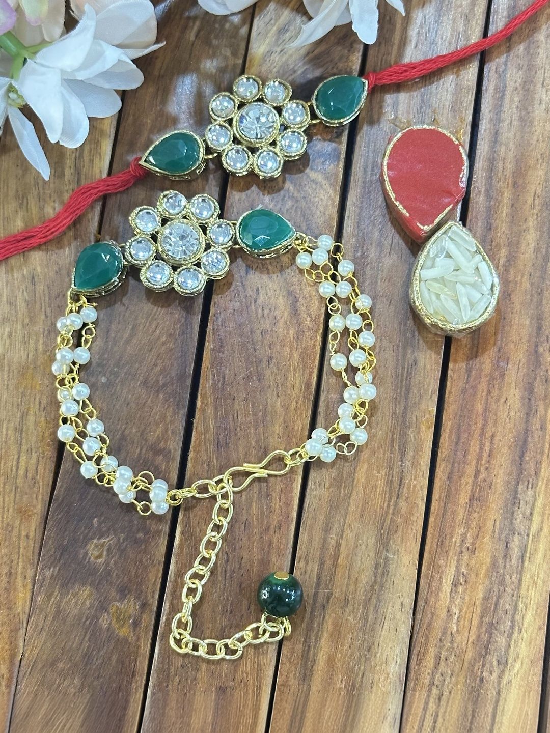 Dhiyona Rakhi