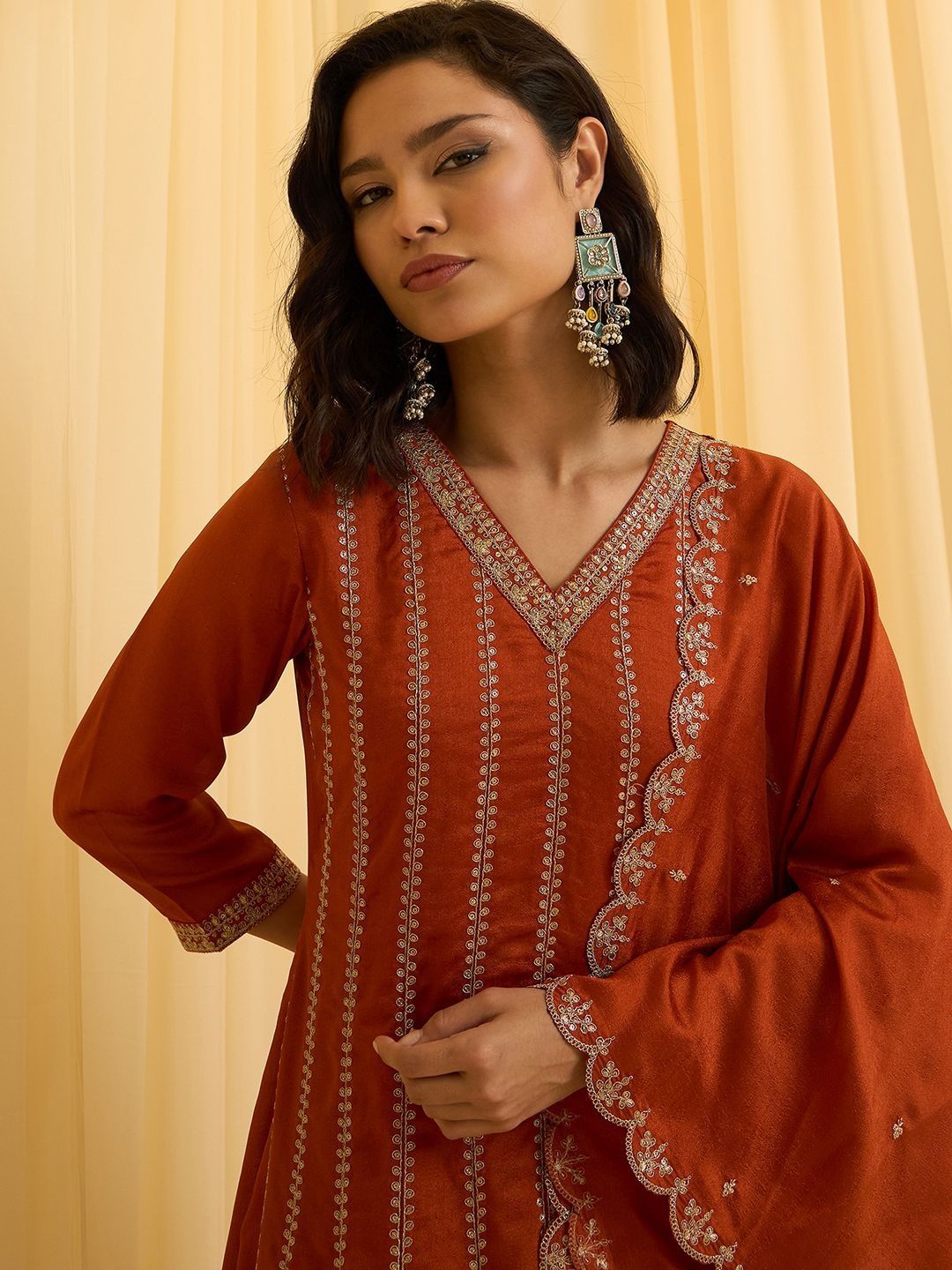 Dhiyona CH Women Ethnic Motifs Embroidered Panelled Thread Work Kurta with Trousers & With Dupatta