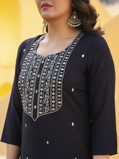 Dhiyona KL Women Floral Embroidered Regular Kurta with Trousers & With Dupatta
