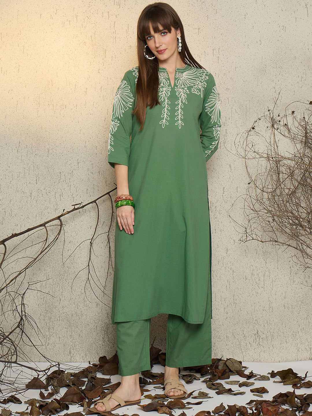 Embroidered Mandarin Collar Thread Work Pure Cotton Kurta With Trousers