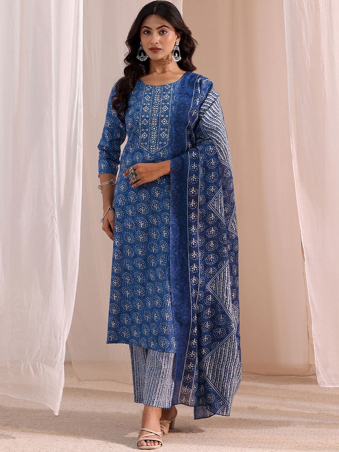 Women Ethnic Motifs Printed Regular Kurta with Trousers & With Dupatta