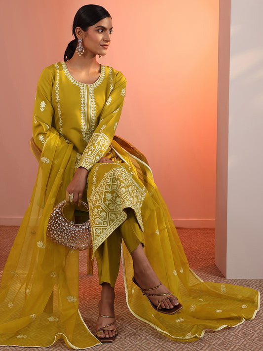 Floral Embroidered Round Neck Sequinned Straight Kurta With Trousers & Dupatta