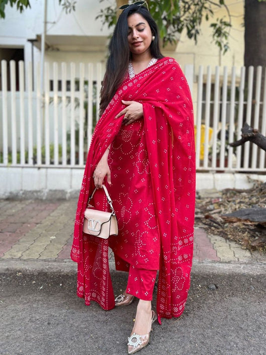Dhiyona KL Women Ethnic Motifs Printed Regular Kurta with Trousers & With Dupatta