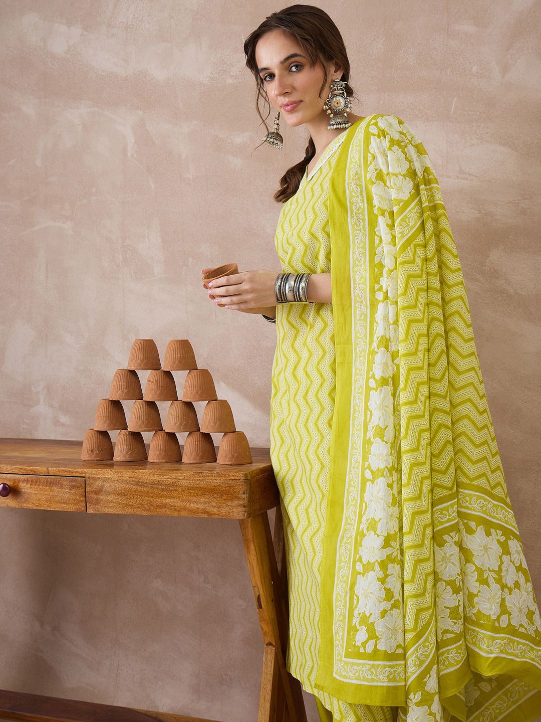 Dhiyona IE Women Printed Regular Pure Cotton Kurta with Trousers & With Dupatta
