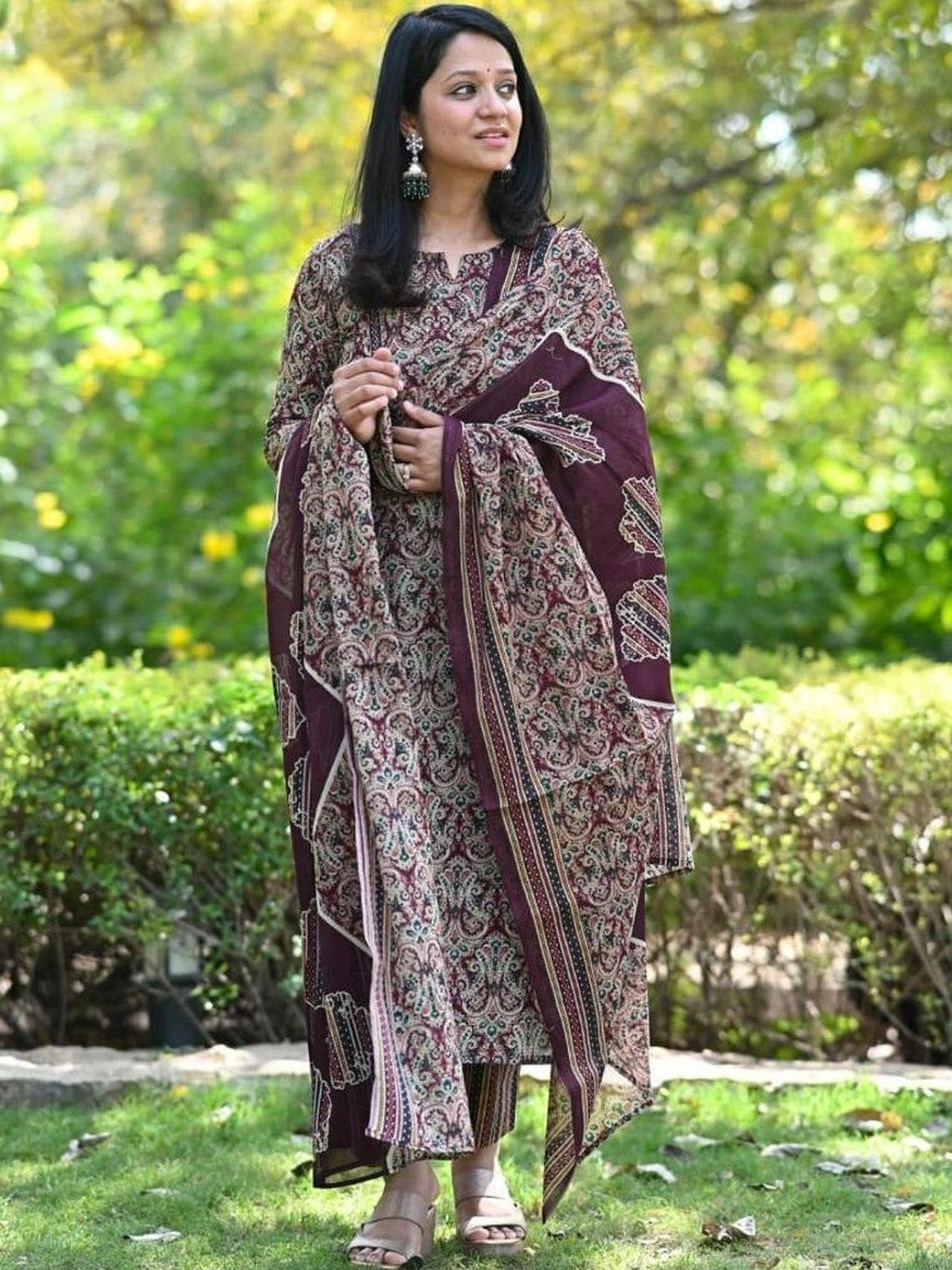 Dhiyona SN Printed Cotton Blend Boat Neck Kurta & Trousers With Dupatta