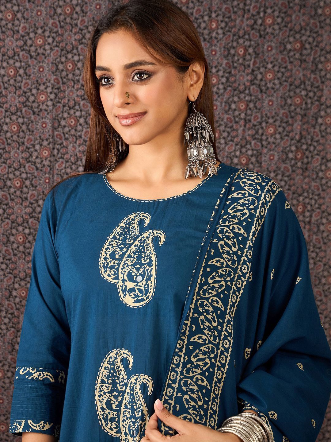 Paisley Printed Round Neck Thread Work Pure Cotton Kurta & Trousers With Dupatta