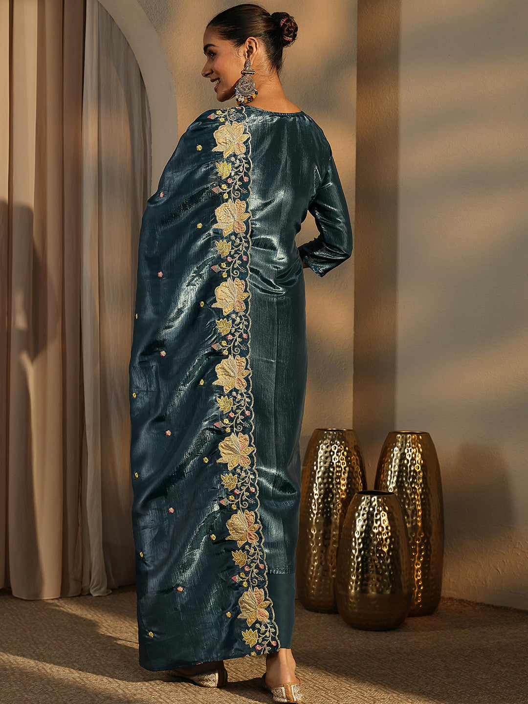 Women Floral Embroidered Regular Kurta with Trousers & With Dupatta