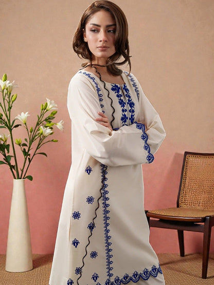 Women Ethnic Motifs Embroidered Regular Thread Work Chanderi Silk Kurta with Trousers