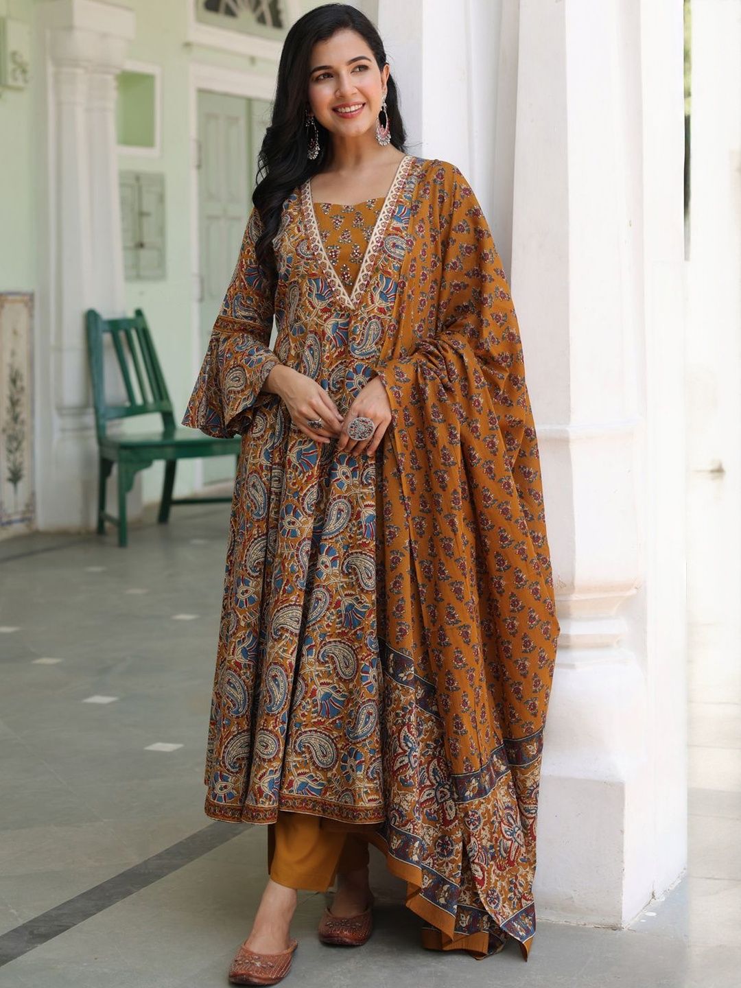 Dhiyona RR Women's Ethnic Motifs Printed Pure Cotton Kurta With Trousers & Dupatta