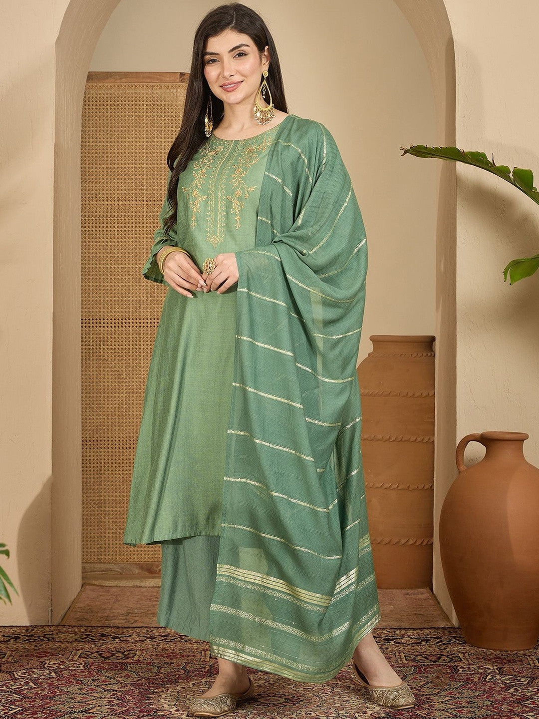 Dhiyona SN Floral Embroidered Round Neck Thread Work Kurta With Palazzos & Dupatta