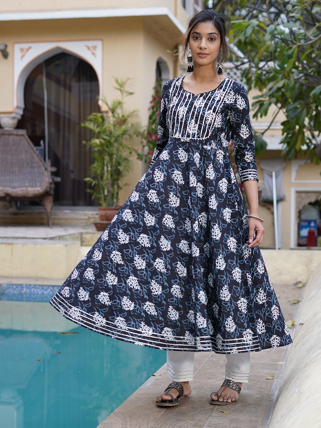 Women Black Printed Anarkali Kurta Pant Set