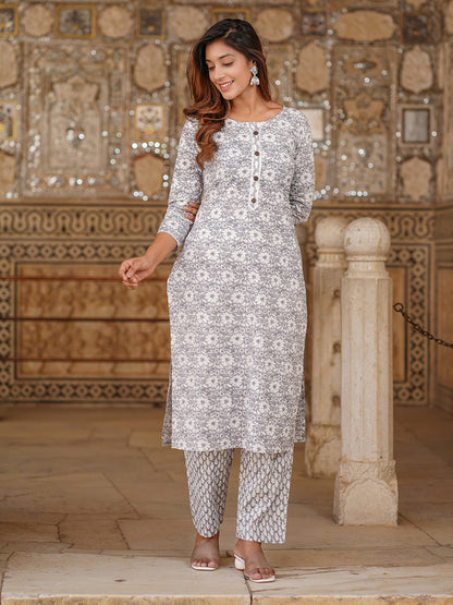 Women White Floral Straight Kurta Pant Set