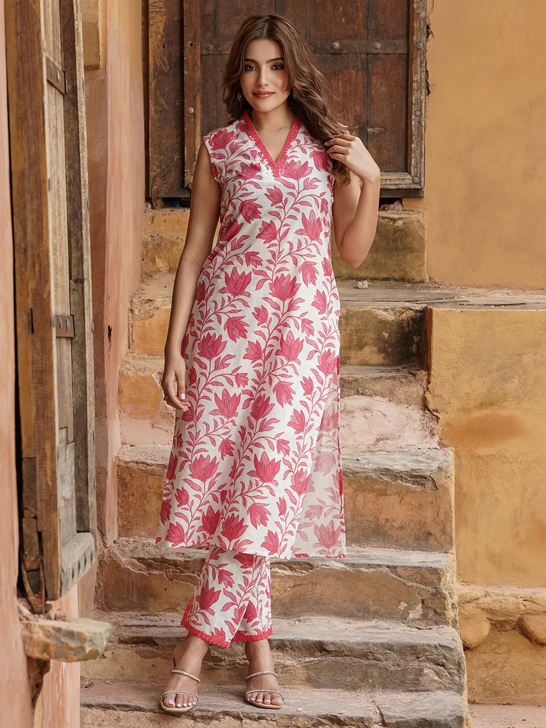 Women Red Floral Straight Kurta Pant Set