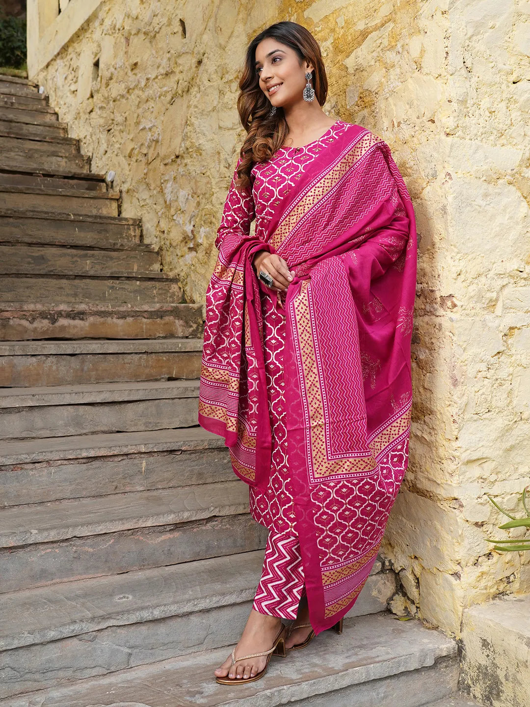 Women Pink Geometric Straight Kurta Pant and Dupatta Set