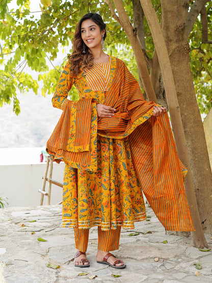 Floral Printed Gotta Patti Pure Cotton Kurta with Trousers & Dupatta