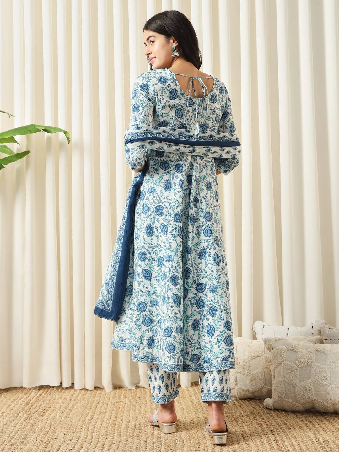 Blue printed Kurta with Trousers with dupatta