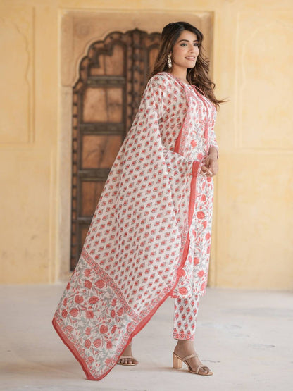 Women Peach And White Straight Kurta Pant Dupatta Set