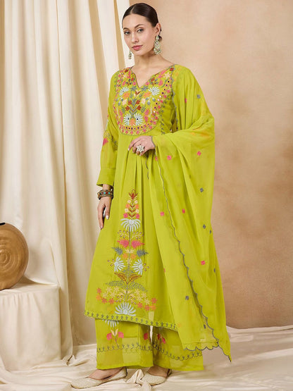 Dhiyona KL Women Floral Embroidered Regular Thread Work Kurta with Palazzos & With Dupatta