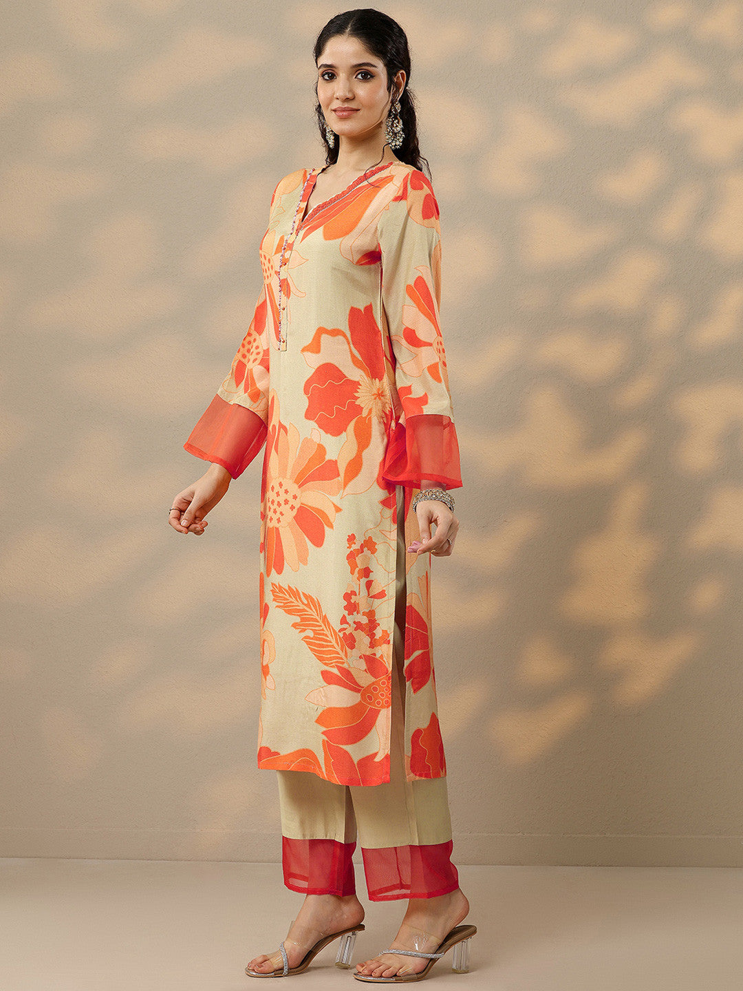 Floral Printed Beads and Stones Straight Kurta With Trousers & Dupatta