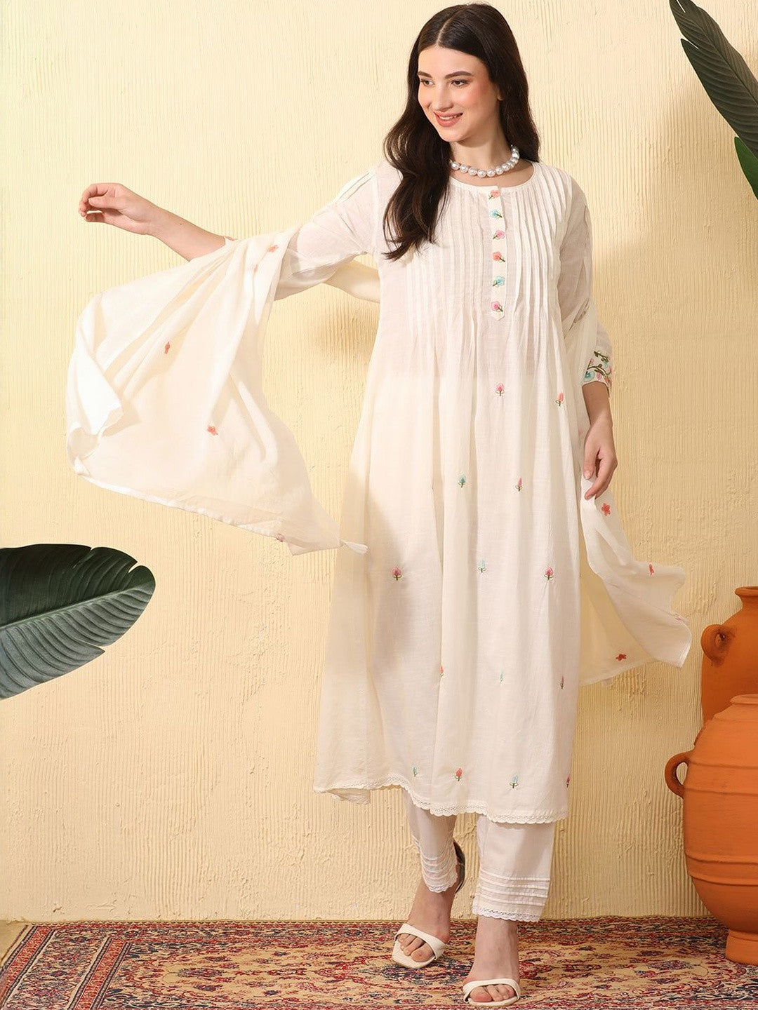 Women Floral Embroidered Regular Thread Work Pure Cotton Kurta with Trousers & With Dupatta
