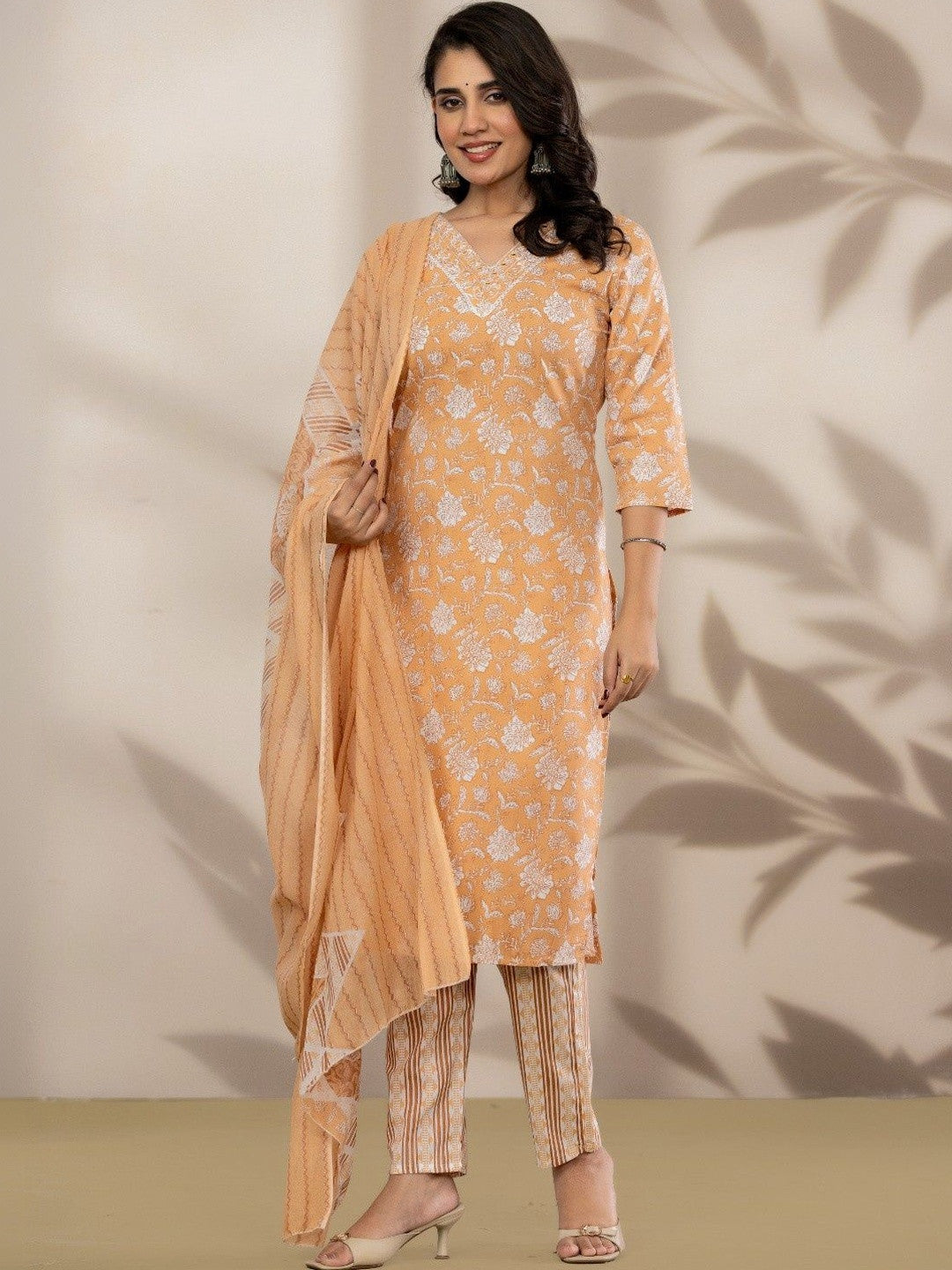 Women Floral Printed Regular Pure Cotton Kurta with Trousers & With Dupatta