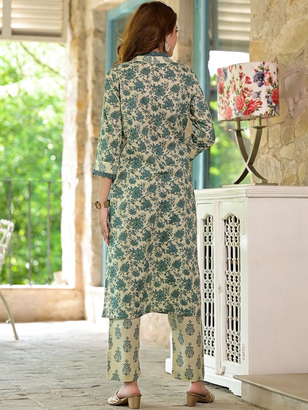 Dhiyona KL Women Floral Printed Regular Pure Cotton Kurta with Trousers & With Dupatta