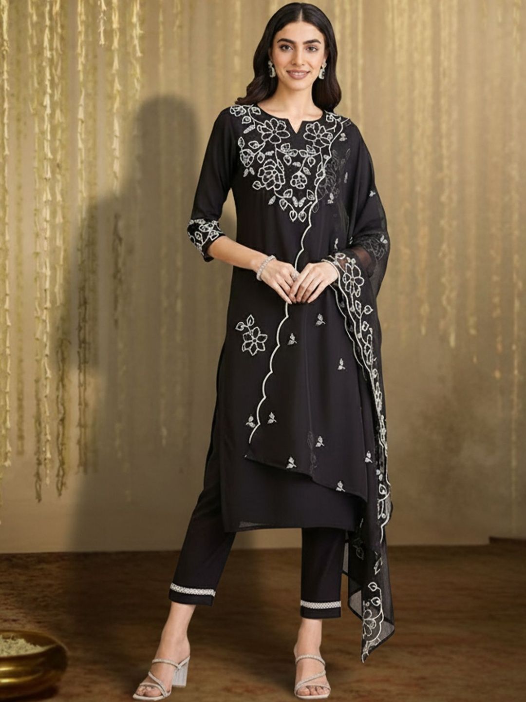 Dhiyona IE Women Floral Embroidered Regular Thread Work Kurta with Trousers & With Dupatta