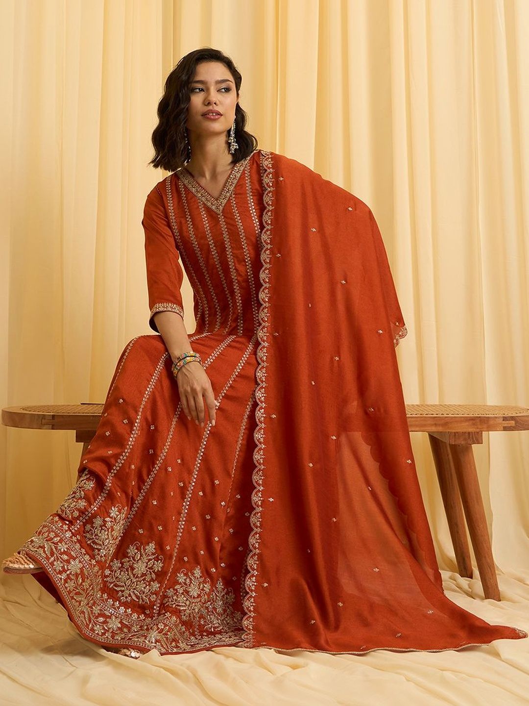 Dhiyona CH Women Ethnic Motifs Embroidered Panelled Thread Work Kurta with Trousers & With Dupatta